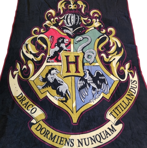Harry Potter Wizarding World Black Finished Red Edges Plush Blanket Throw Large - Picture 2 of 9